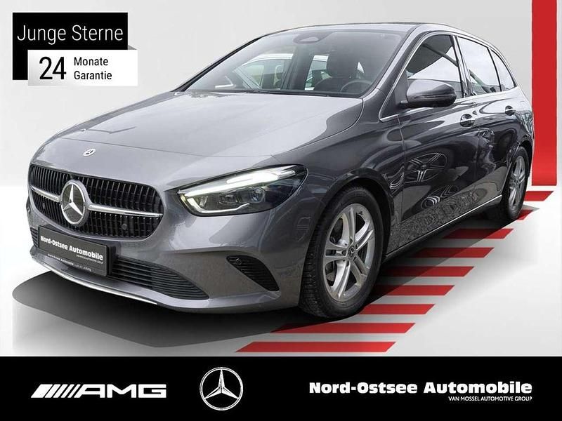 Metalliclack mountaingrau Gebraucht 2024 Mercedes B200 Progressive Van / Kleinbus | 31.490 € (Guter Preis) - Bild 1/4