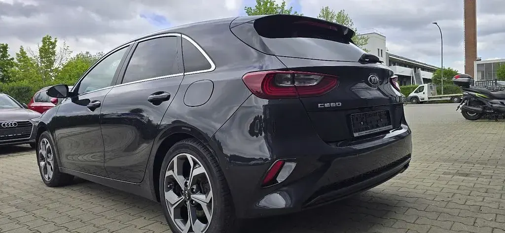 Occasion Kia Ceed 140 ch (102 kW) 2019 Noir Citadine