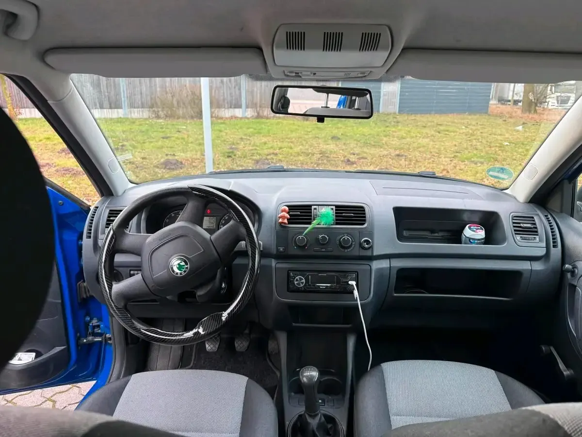 Gebraucht Skoda Fabia 60 PS (44 kW) 2009 Blau Kleinwagen