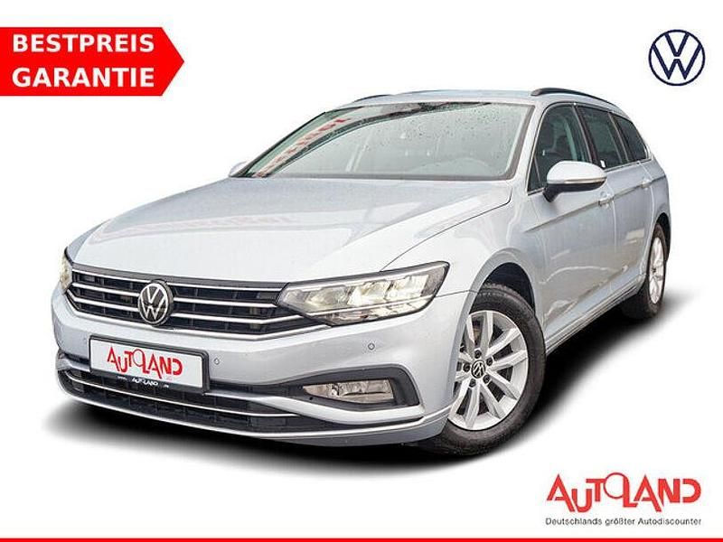Silber Gebraucht 2022 VW Passat Business Kombi | 24.950 € (Fairer Preis) - Bild 1/4