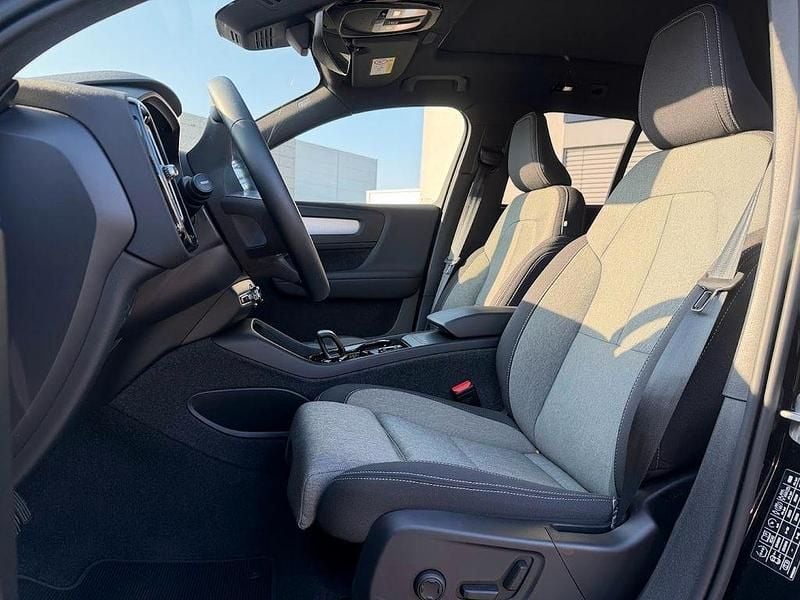 Gebraucht Volvo XC40 Plus 163 PS (119 kW) 2024 Schwarz SUV