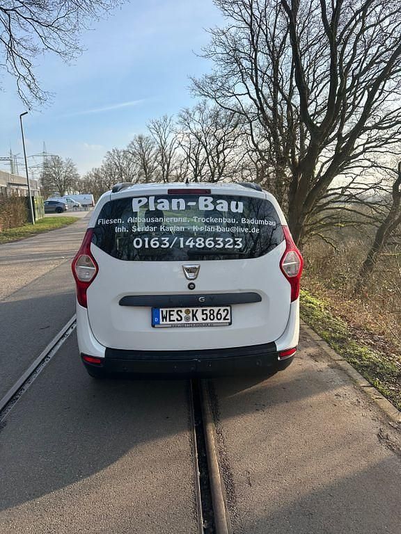 Gebraucht Dacia Lodgy Acces 83 PS (61 kW) 2015 Weiß Van / Kleinbus