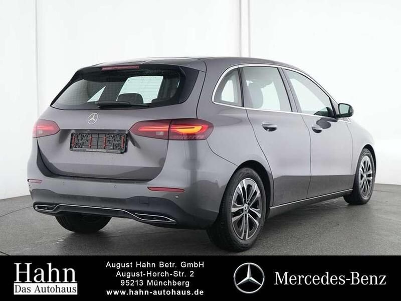 Gebraucht Mercedes B200 Progressive 163 PS (119 kW) 2024 Grau Van / Kleinbus