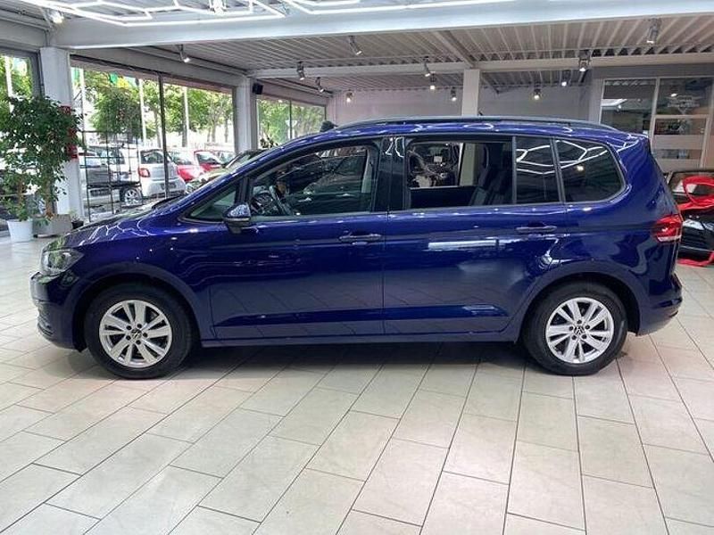 Gebraucht VW Touran Comfortline 150 PS (110 kW) 2022 Atlantik blue metallic Van / Kleinbus