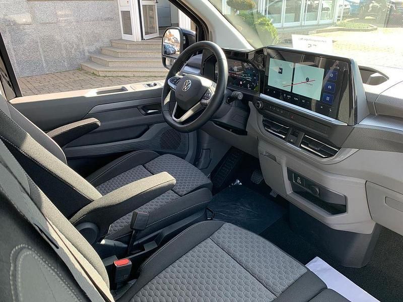 Neu VW Caravelle Style 170 PS (125 kW) 2026 Schwarz Van / Kleinbus