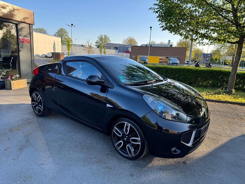 Second-hand Renault Wind 102 CP (75 kW) 2013 Negru Cabrio