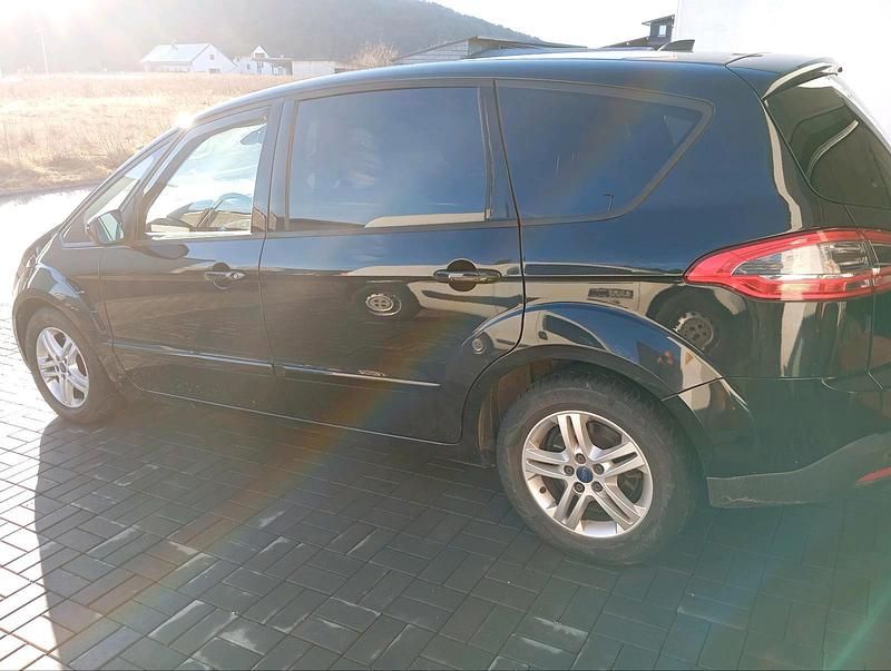 Gebraucht Ford S-MAX S 163 PS (119 kW) 2014 Schwarz Van / Kleinbus