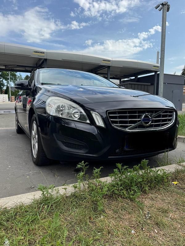 Schwarz Gebraucht 2013 Volvo S60 Limousine | 10.000 € (Teuer) - Bild 1/4