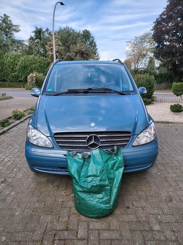 Blau Gebraucht 2006 Mercedes Viano Van / Kleinbus | 8.000 € (Guter Preis) - Bild 1/4