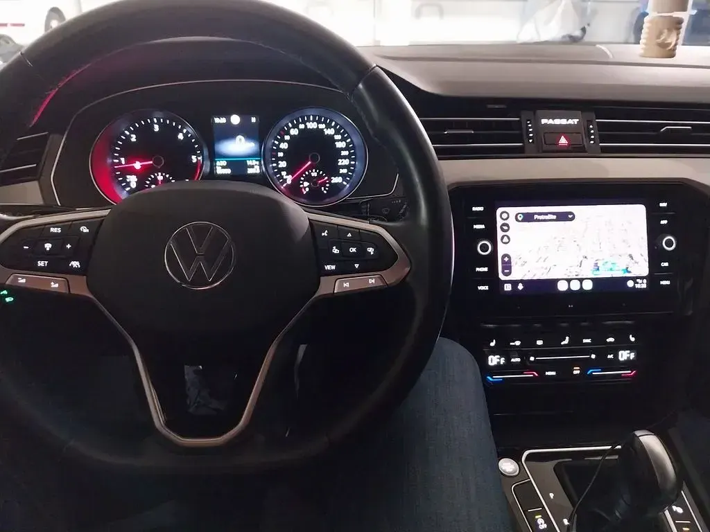 Gebraucht VW Passat Business 150 PS (110 kW) 2023 Schwarz Kombi