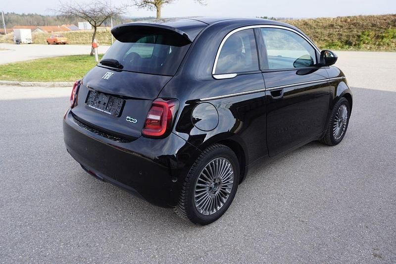 Gebraucht Fiat 500e Style 86 kW (118 PS) 2023 Schwarz Kleinwagen