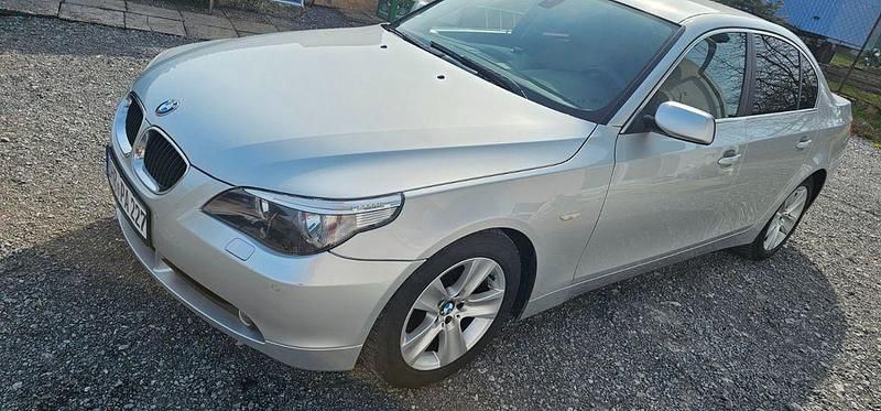Gebraucht BMW 523 177 PS (130 kW) 2005 Silber Limousine