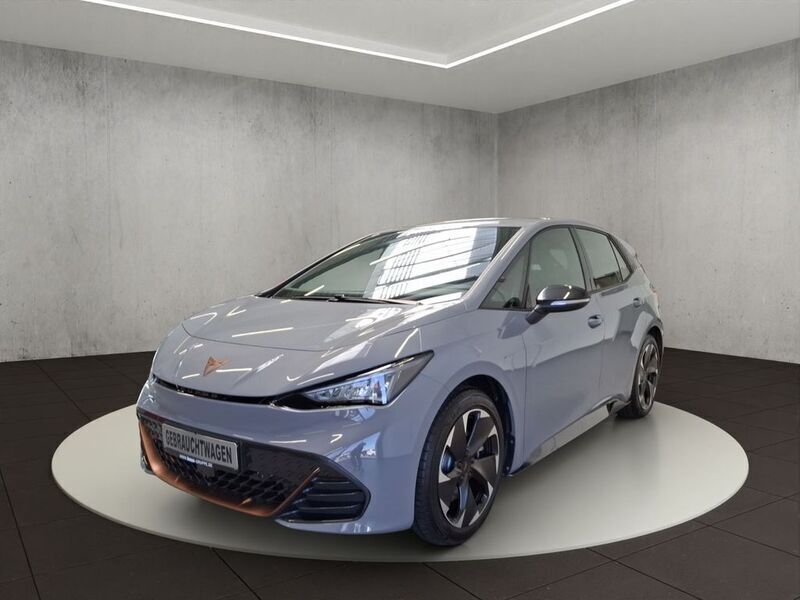 Vaporgrau Gebraucht 2024 Cupra Born Kleinwagen | 41.800 € (Teuer) - Bild 1/4