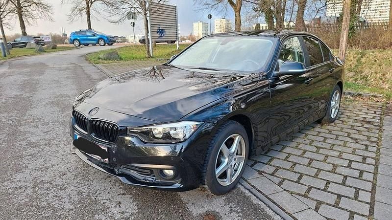 Gebraucht BMW 318 Advantage 136 PS (100 kW) 2017 Schwarz Limousine