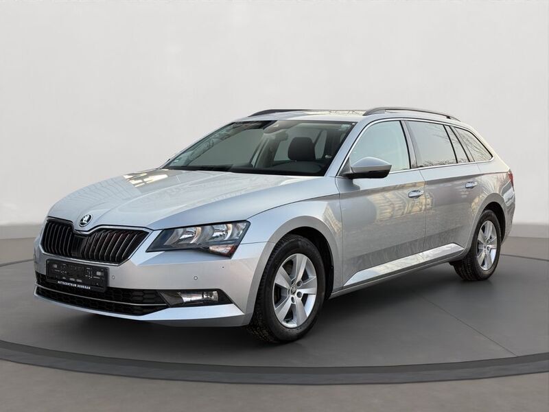 Silber Gebraucht 2017 Skoda Superb Ambition Kombi | 11.990 € (Guter Preis) - Bild 1/4