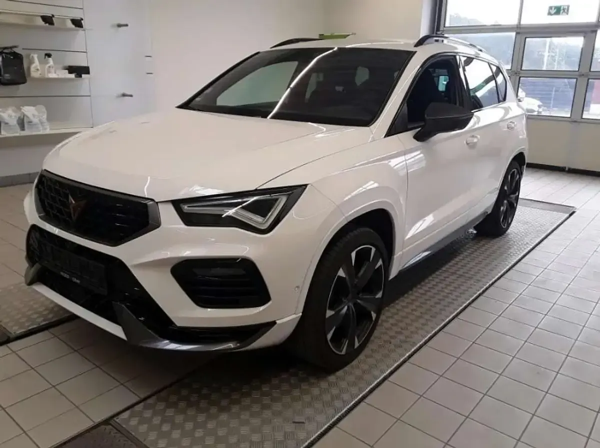 Używany Cupra Ateca VZ 300 KM (220 kW) 2024 Biały SUV