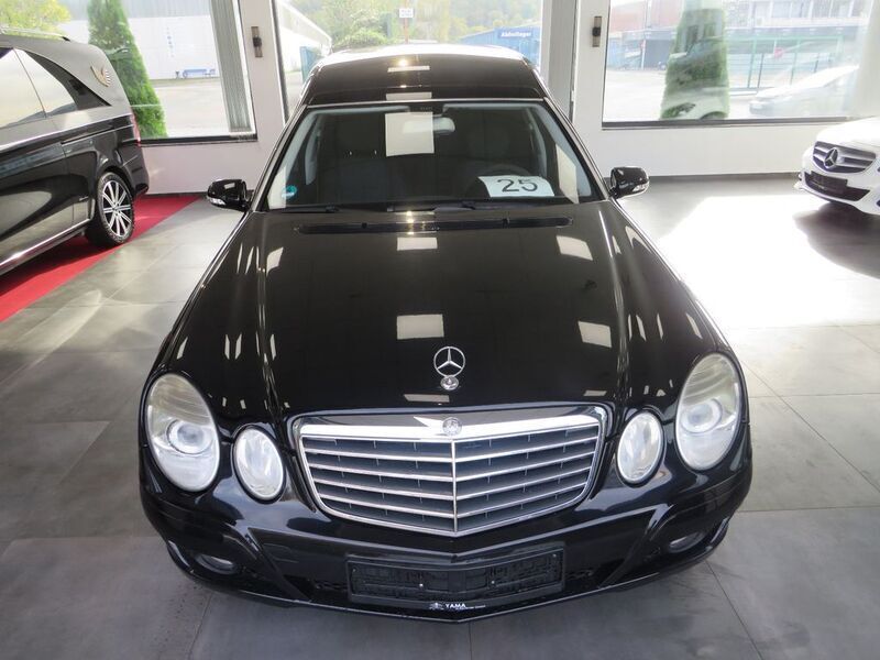 Gebraucht Mercedes E280 190 PS (139 kW) 2007 Schwarz Limousine