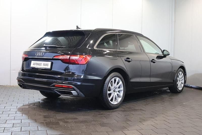 Gebraucht Audi A4 150 PS (110 kW) 2022 Schwarz Kombi