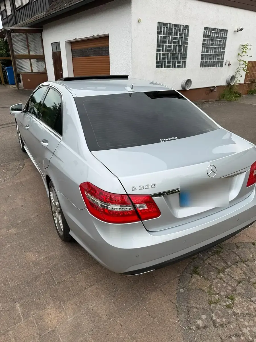 Gebraucht Mercedes E350 AMG 272 PS (200 kW) 2011 Silber Limousine
