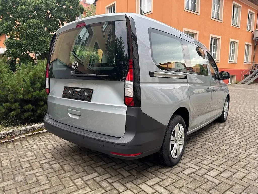 Gebraucht VW Caddy Maxi 122 PS (89 kW) 2026 Silber Van / Kleinbus