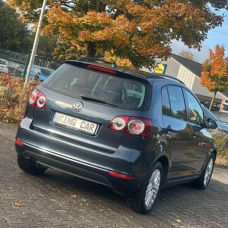 Bluegraphit (metallic) Gebraucht 2013 VW Golf Plus Cross Life Van / Kleinbus | 6.990 € (Fairer Preis) - Bild 1/4