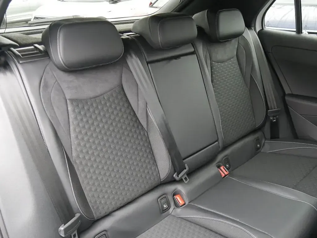 Gebraucht VW T-Roc Cabriolet R-line 150 PS (110 kW) 2025 Weiß SUV