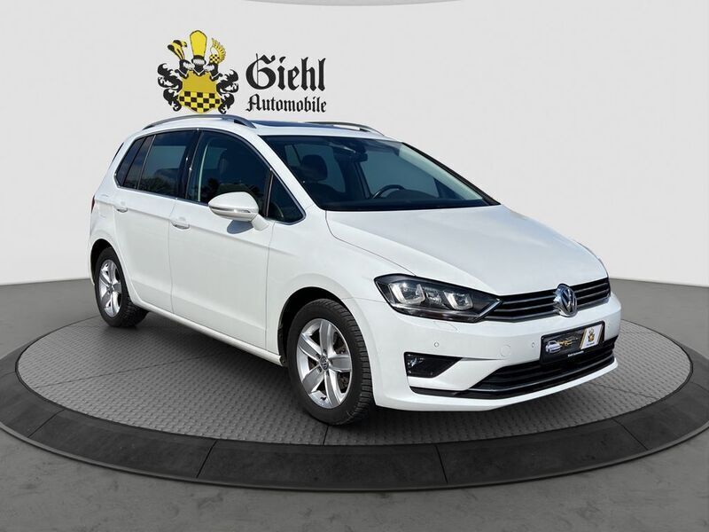 Weiß Gebraucht 2017 VW Golf Sportsvan Highline Van / Kleinbus | 14.490 € (Guter Preis) - Bild 1/4