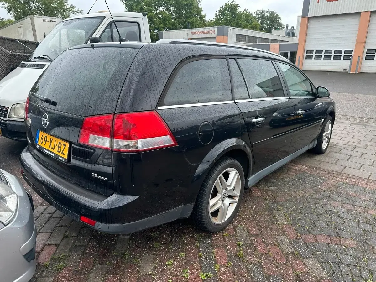 Usata Opel Vectra 155 CV (114 kW) 2007 Nero Station wagon