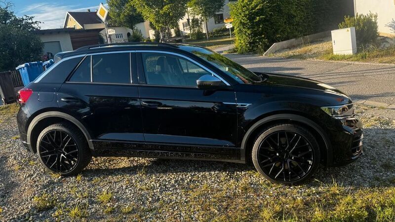 Schwarz Gebraucht 2020 VW T-Roc R SUV | 28.950 € (Etwas zu teuer) - Bild 1/4