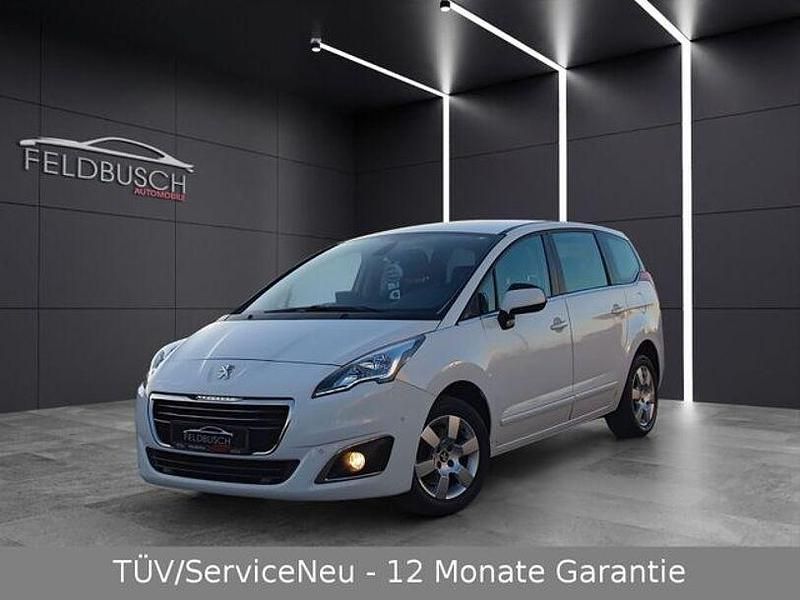 Weiß Gebraucht 2016 Peugeot 5008 Active Van / Kleinbus | 10.990 € (Teuer) - Bild 1/4