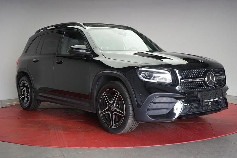 Kosmosblack Gebraucht 2022 Mercedes GLB220 AMG line SUV | 40.990 € (Fairer Preis) - Bild 1/4