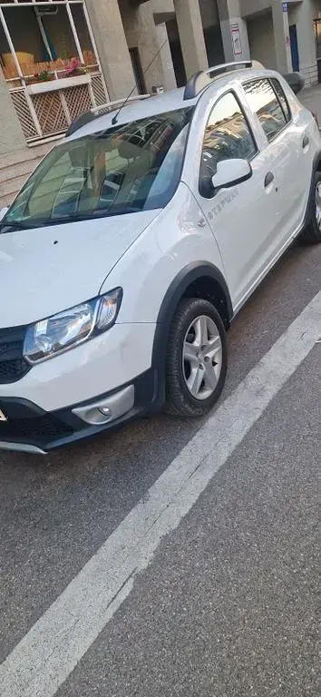 Gebraucht Dacia Sandero Prestige 90 PS (66 kW) 2016 Weiß Limousine