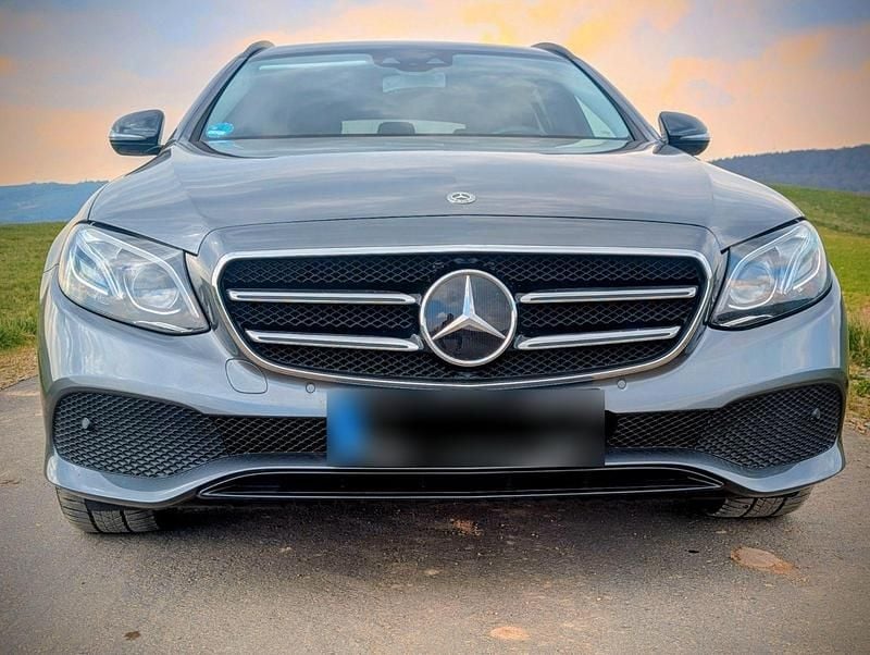 Gebraucht Mercedes E300 306 PS (225 kW) 2020 Grau Kombi