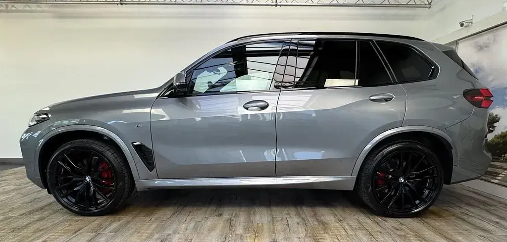 Gebraucht BMW X5 M Sport 298 PS (219 kW) 2025 (0c4w) skyscraper grey metallic SUV