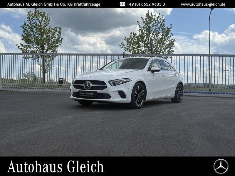 Polarweiss unilack Gebraucht 2020 Mercedes A200 Edition 1 Limousine | 24.500 € (Etwas zu teuer) - Bild 1/4
