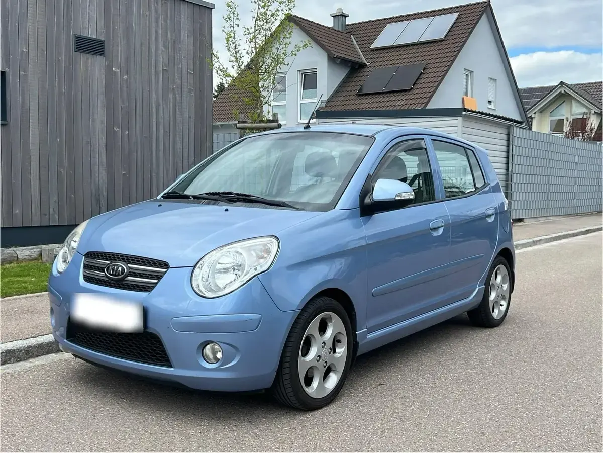 Second-hand Kia Picanto 65 CP (47 kW) 2008 Albastru Hatchback