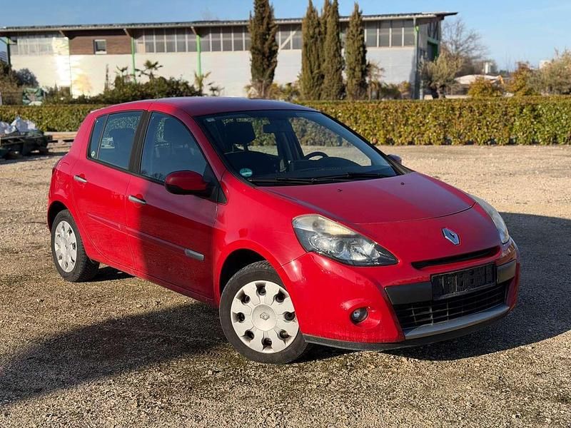 Gebraucht Renault Clio II 86 PS (63 kW) 2009 Rot Limousine
