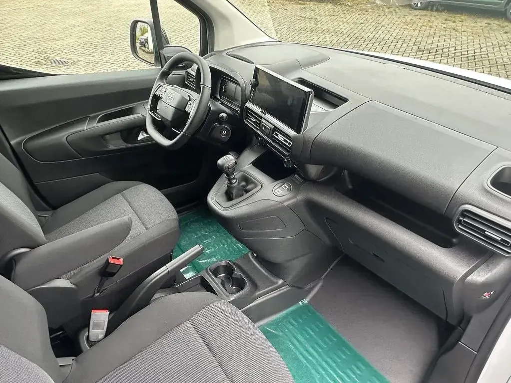 Neu Opel Combo 102 PS (75 kW) 2025 Weiß Van / Kleinbus