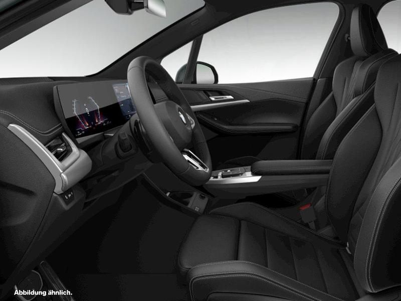 Gebraucht BMW 220 Active Tourer M Sport 150 PS (110 kW) 2025 Grau Van / Kleinbus