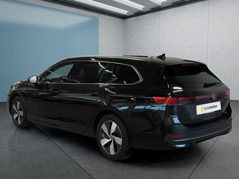 Gebraucht VW Passat 150 PS (110 kW) 2025 Schwarz Kombi