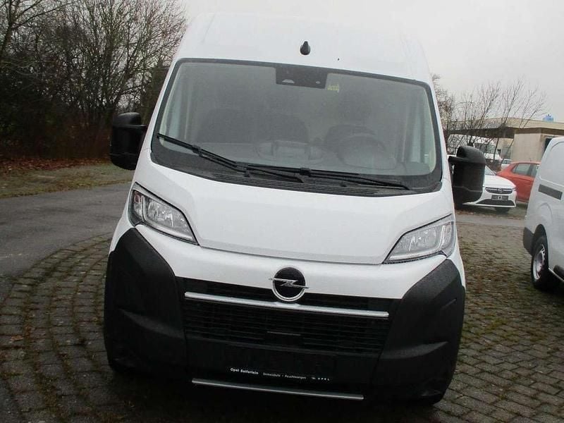 Neu Opel Movano 179 PS (131 kW) 2025 Lackierung weiss standard Van