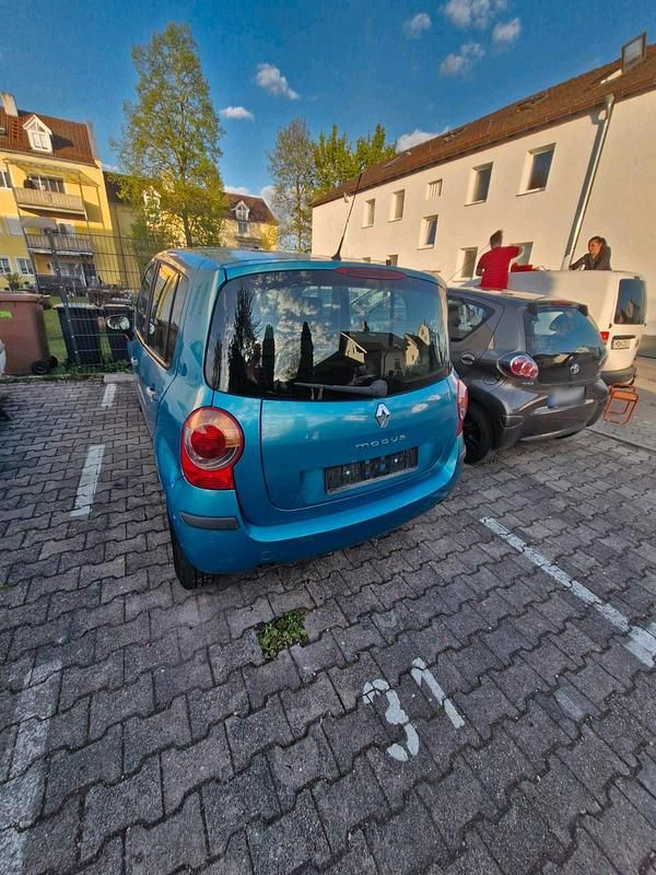 Second-hand Renault Modus 75 CP (55 kW) 2004 Albastru Monovolum