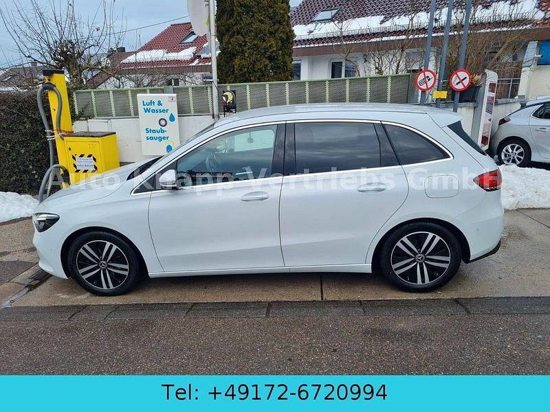 Gebraucht Mercedes B200 Business 150 PS (110 kW) 2021 Weiß Van / Kleinbus