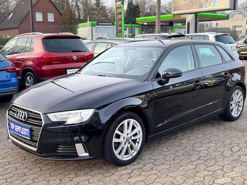 Gebraucht Audi A3 Sport 116 PS (85 kW) 2017 Schwarz Limousine