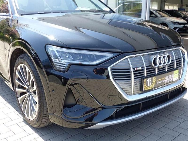 Gebraucht Audi e-tron S-Line 300 kW (408 PS) 2022 Schwarz SUV