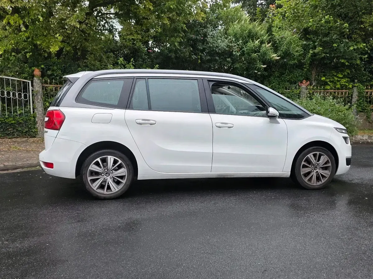 Gebraucht Citroën C4 150 PS (110 kW) 2017 Weiß Van / Kleinbus
