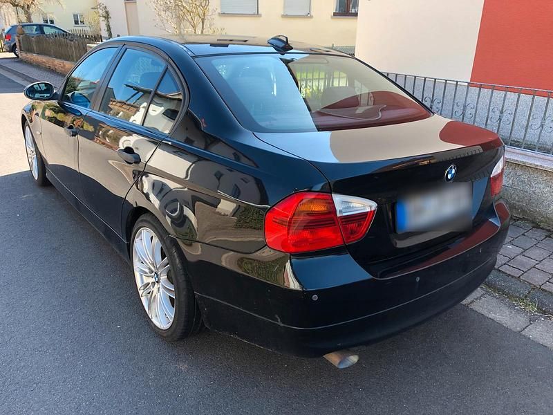 Gebraucht BMW 320 163 PS (119 kW) 2005 Limousine
