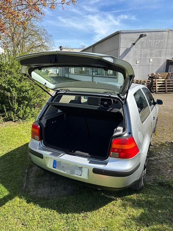 Gebraucht VW Golf IV 105 PS (77 kW) 2000 Silber Limousine