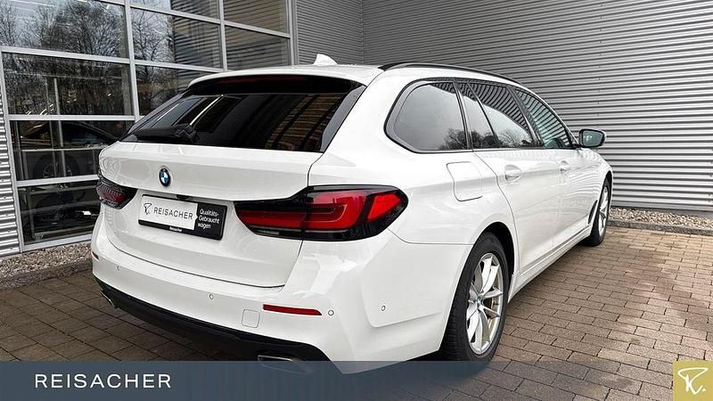 Gebraucht BMW 520 Efficient Dynamics 190 PS (139 kW) 2022 Alpinweiß uni Kombi