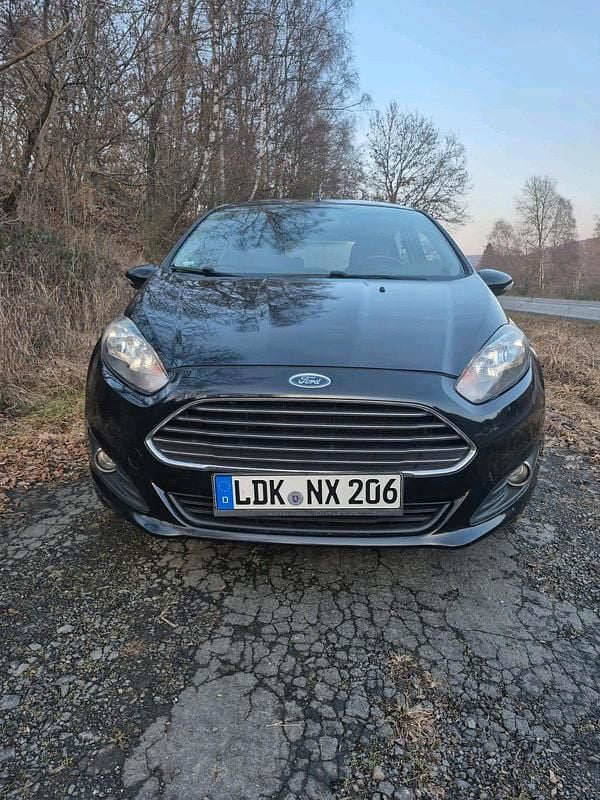 Schwarz Gebraucht 2015 Ford Fiesta Kleinwagen | 5.850 € (Fairer Preis) - Bild 1/4